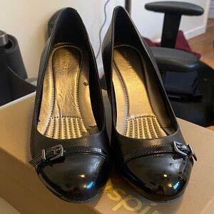 Easy Spirit Esrosana Black Heels with Buckle Accent